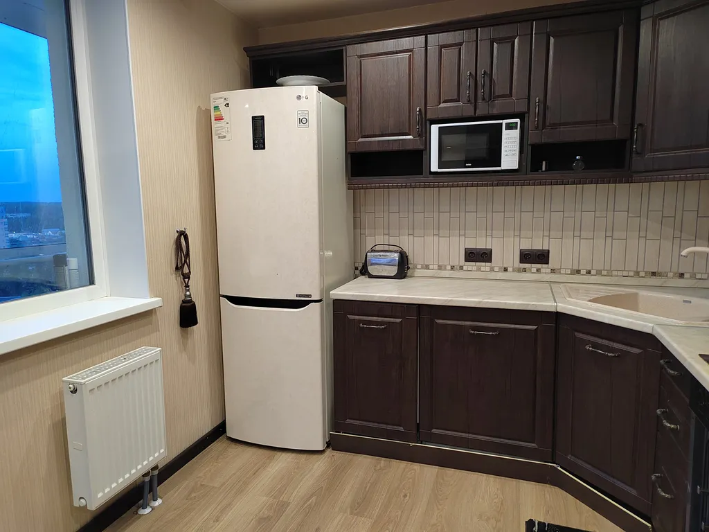 Уютная большая квартира рядом с аэропортом Кольцово с кондиционером