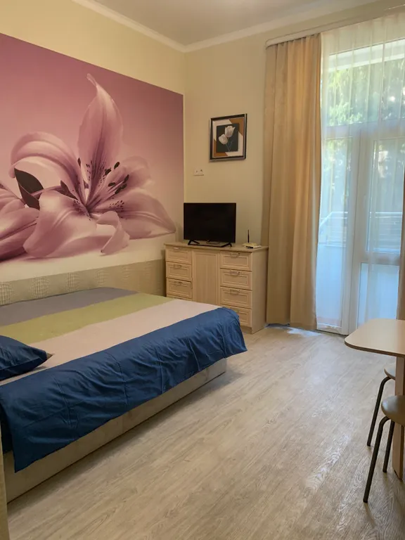 Исторические апартаменты на набережной Ялты