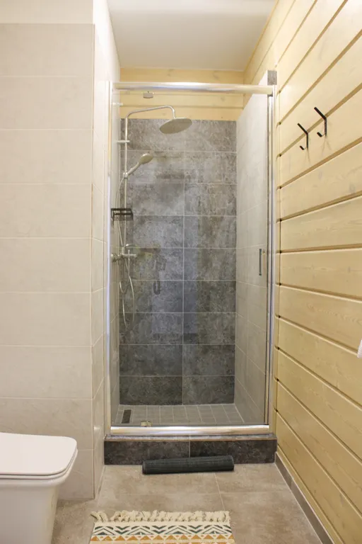 Стильный таунхаус с террасой и теплым бассейном