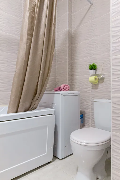 Квартира Просторная однокомнатная квартира для 4 гостей на мысу — Тюмень