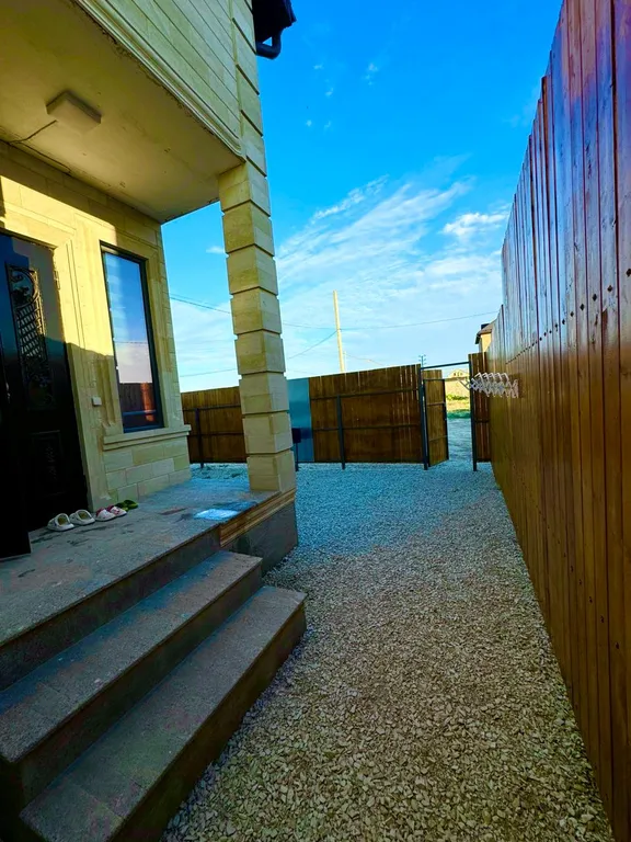 Уютный дом на берегу моря