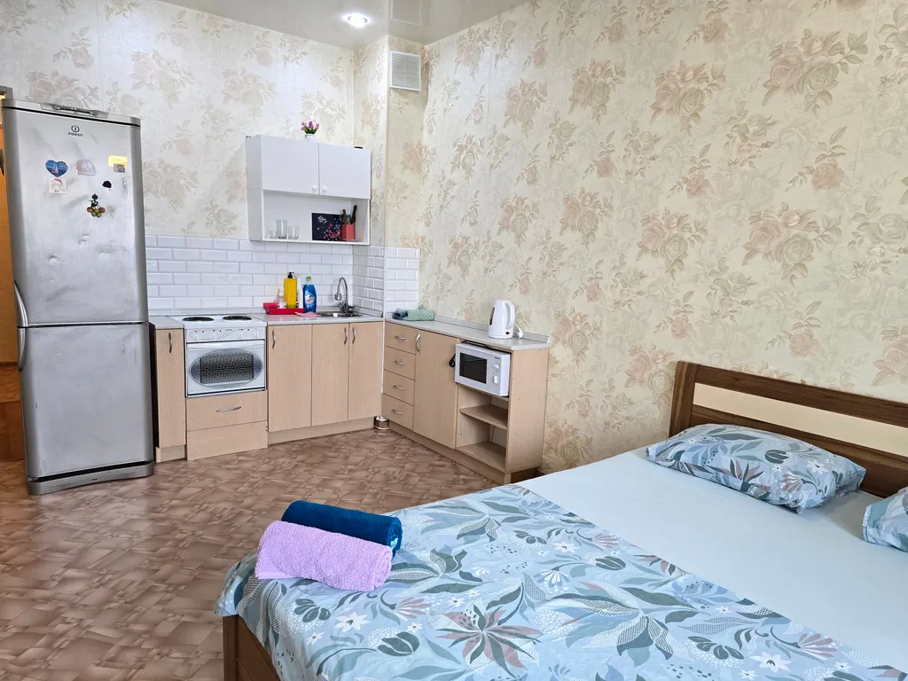 Студия возле ТРЦ Аура