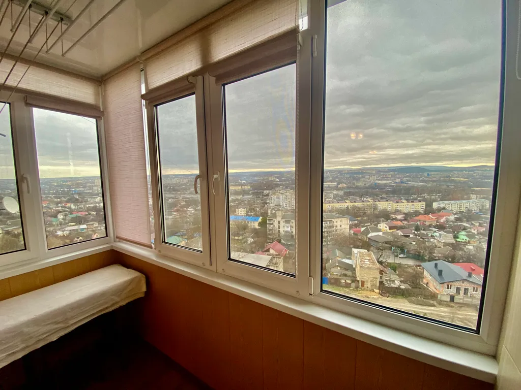 Уютная квартира с панорамным видом на город и гору Чатыр-Даг