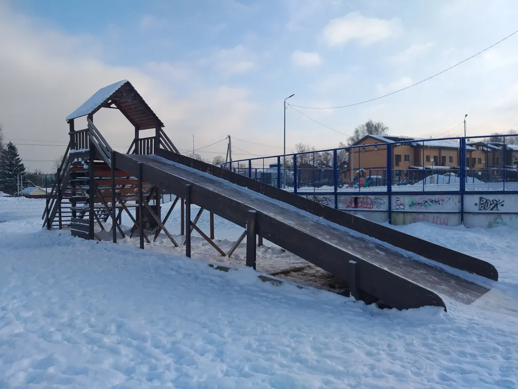 Коттедж Загородный дом с русской баней и множеством развлечений для всей семьи — Лобня