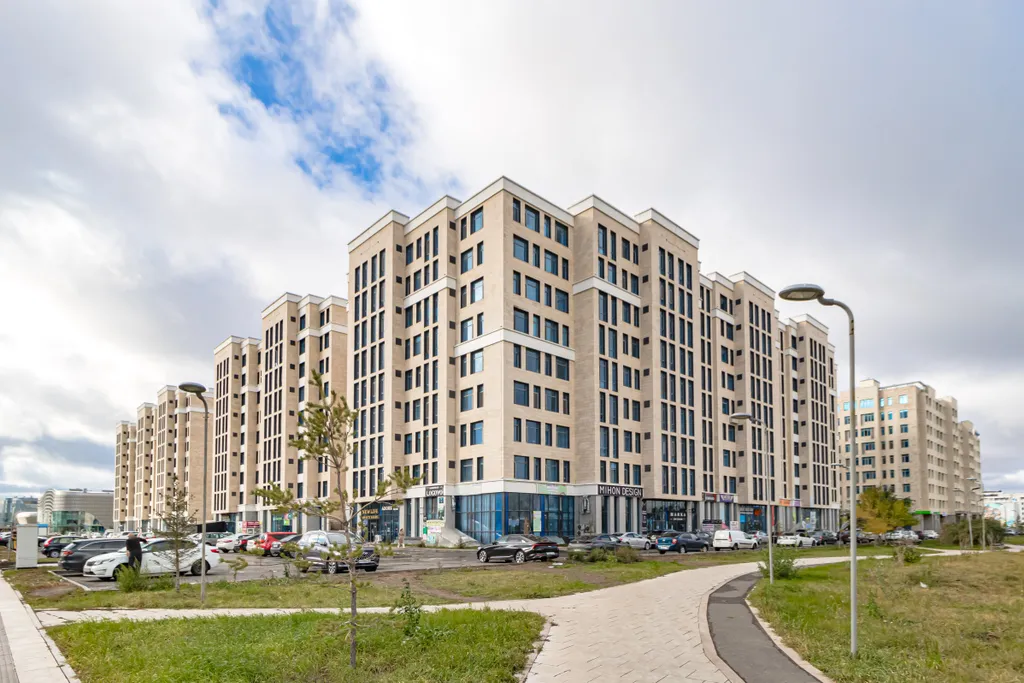 Просторная квартира рядом с mega и expo