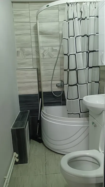 Дом в 2-уровнях с сауной и сезонным бассейном