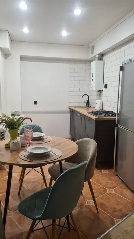 Трехкомнатная в центре