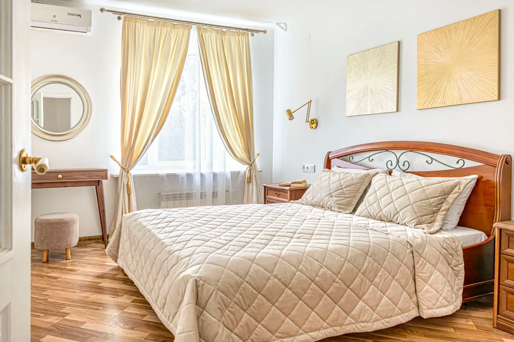 Стильная квартира с тремя спальнями и 2 санузлами у Спаса на Крови