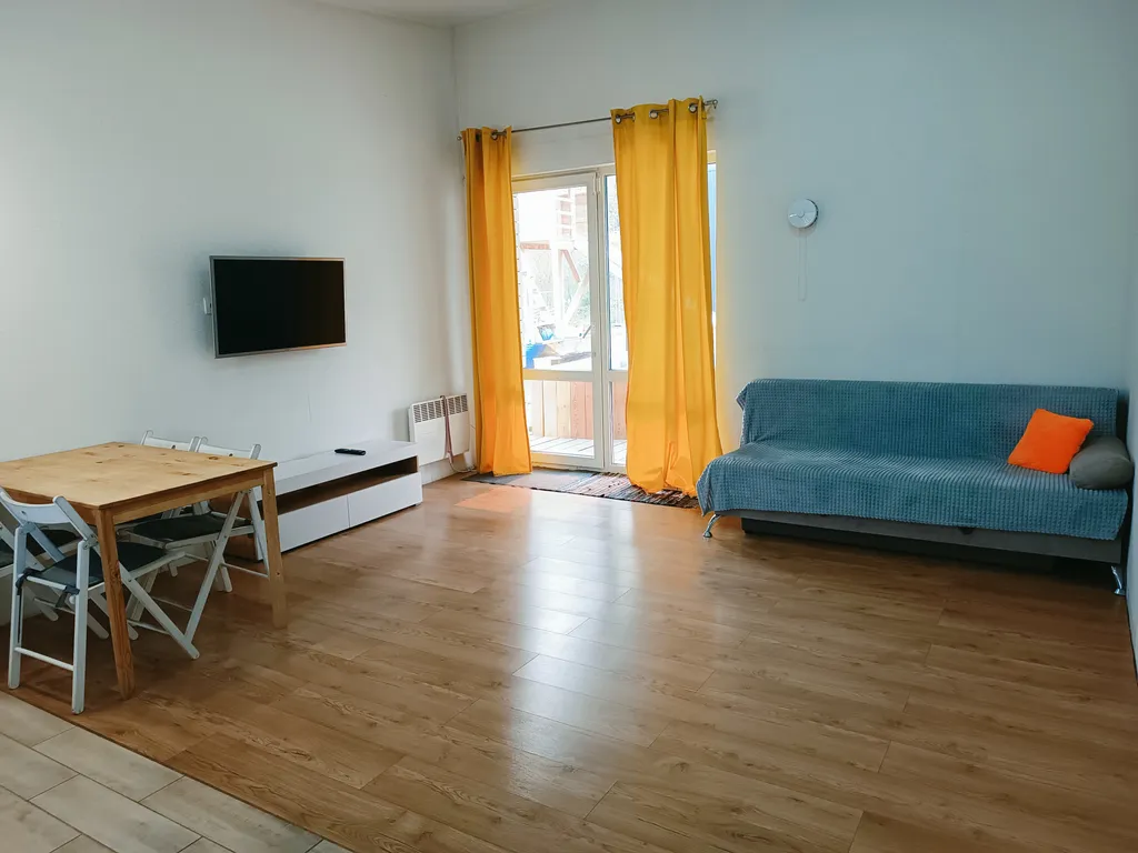 Коттедж Фэмили Хаус с мини бассейном и баней