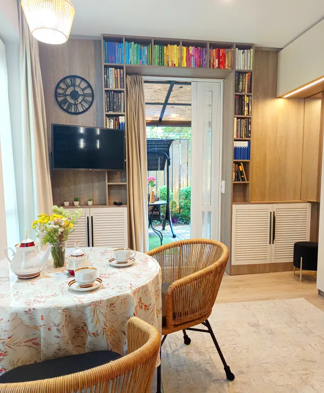 Студия Red в центре у моря