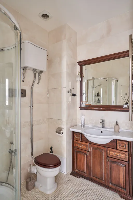 Квартира 3-комнатная квартира в знаменитом доме на Патриарших прудах в центре — Москва