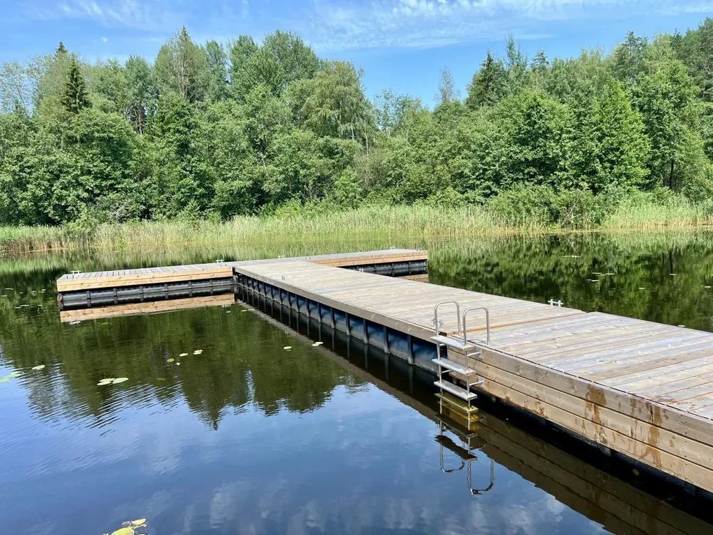 Бревенчатый коттедж вип 2, 4 спальни на берегу озера Селигер