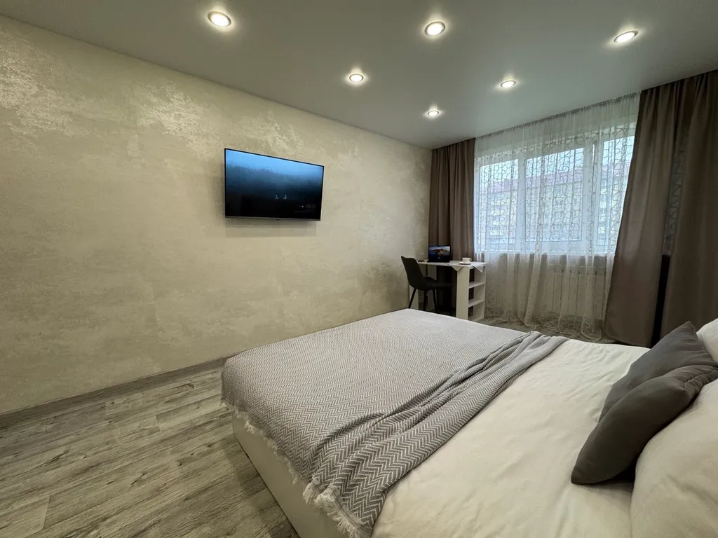 Двухкомнатная квартира с новым ремонтом в центре города