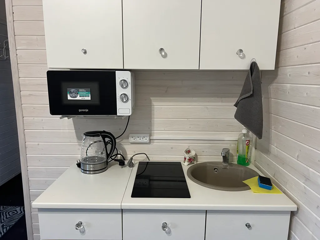 Коттедж Дом на берегу реки с чаном фурако и баней, с собственным прудом — Казань