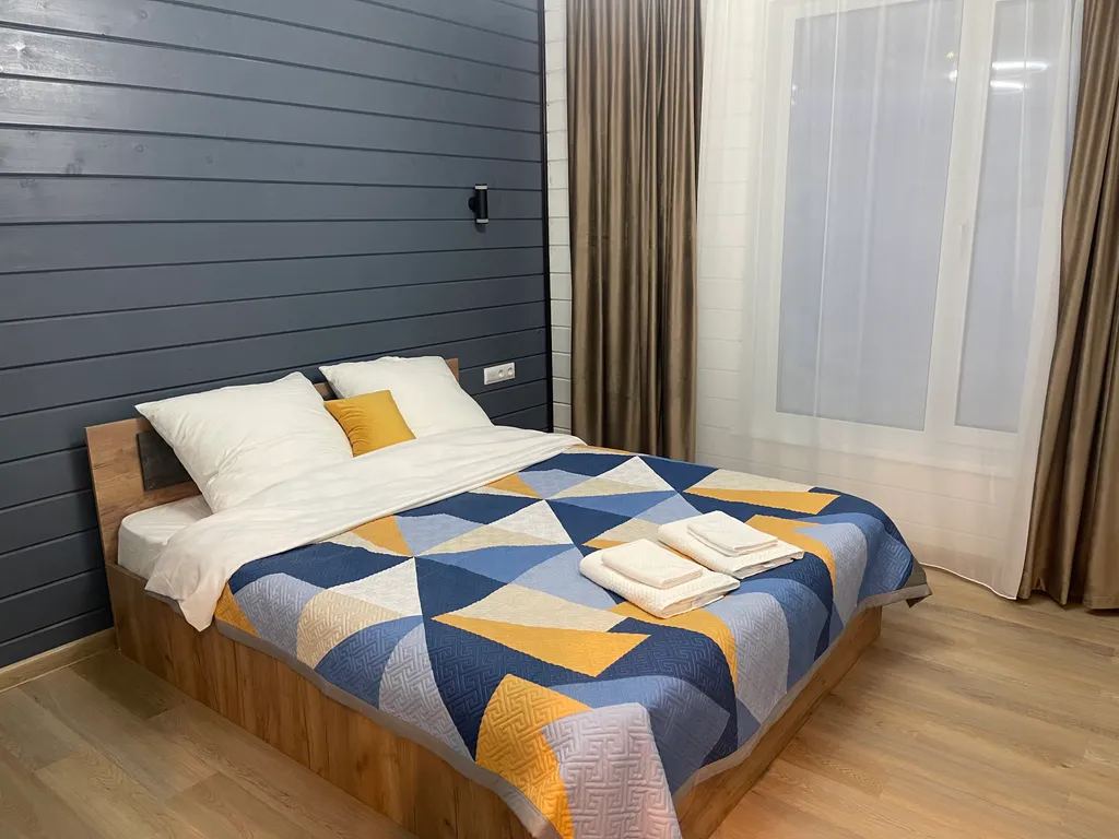 Уютный современный дом в лесу