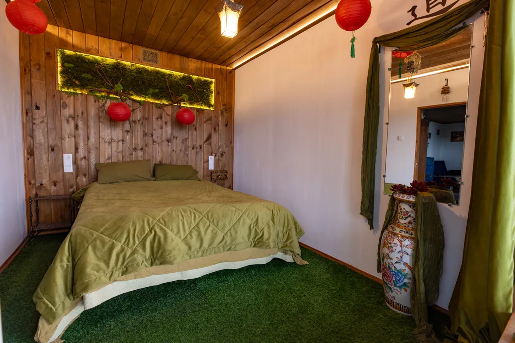 Три галки с мансардой