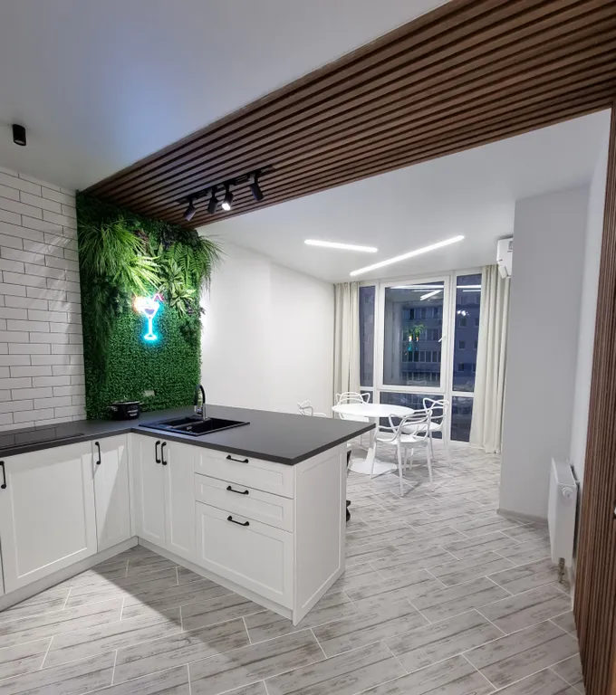 Аппаратамент с панорамными окнами и джакузи