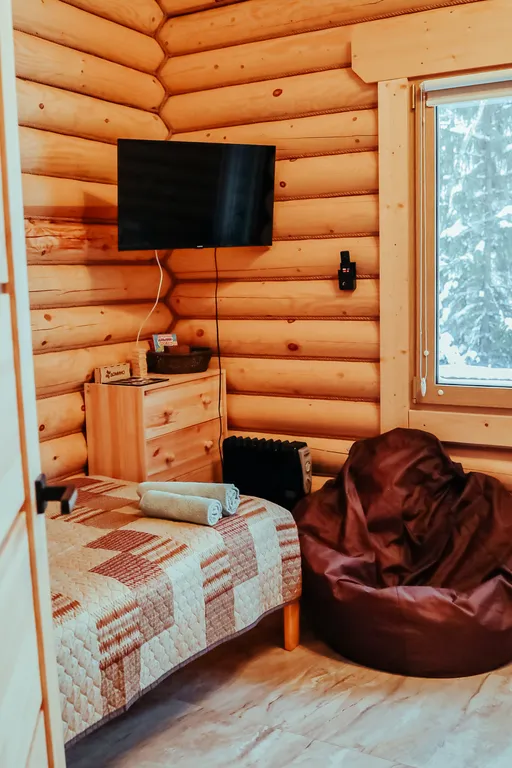 Дом на берегу озера