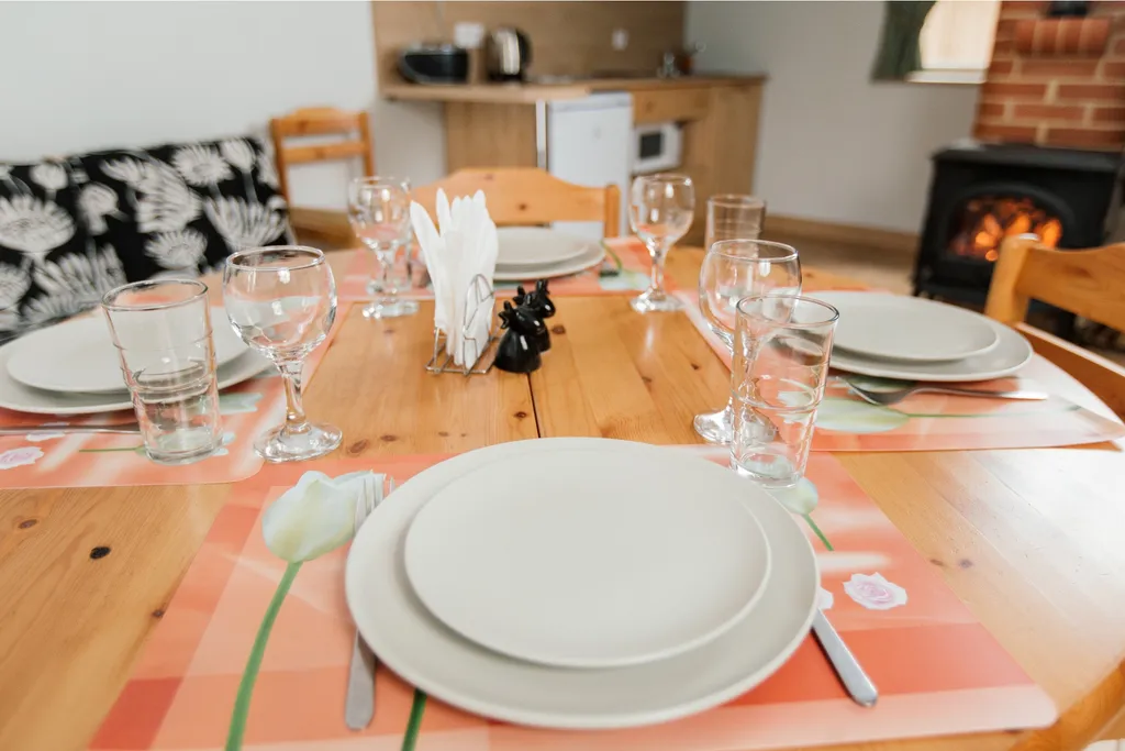 Квартира Уютные 4х-местные апартаменты на берегу озера с отдельным входом — Уя