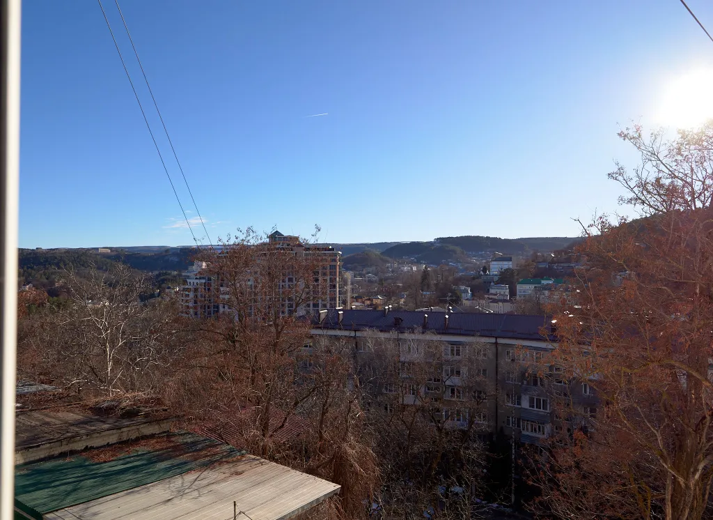 Трешка в тихом районе в центре