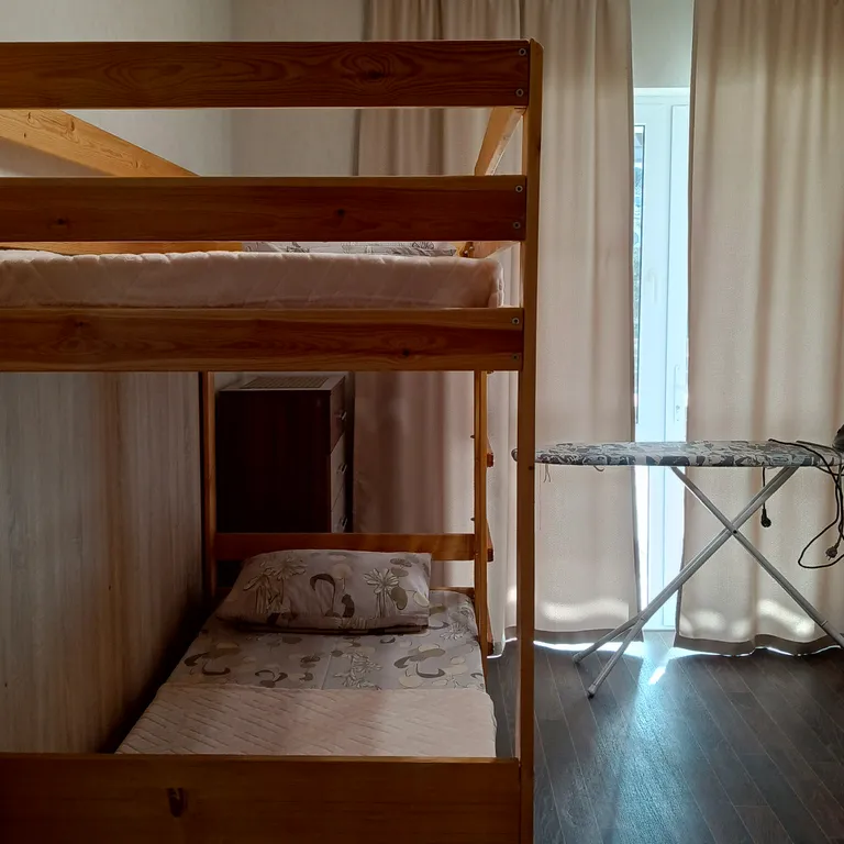 Очень уютный двухкомнатный номер студия, с кухней до 6 человек