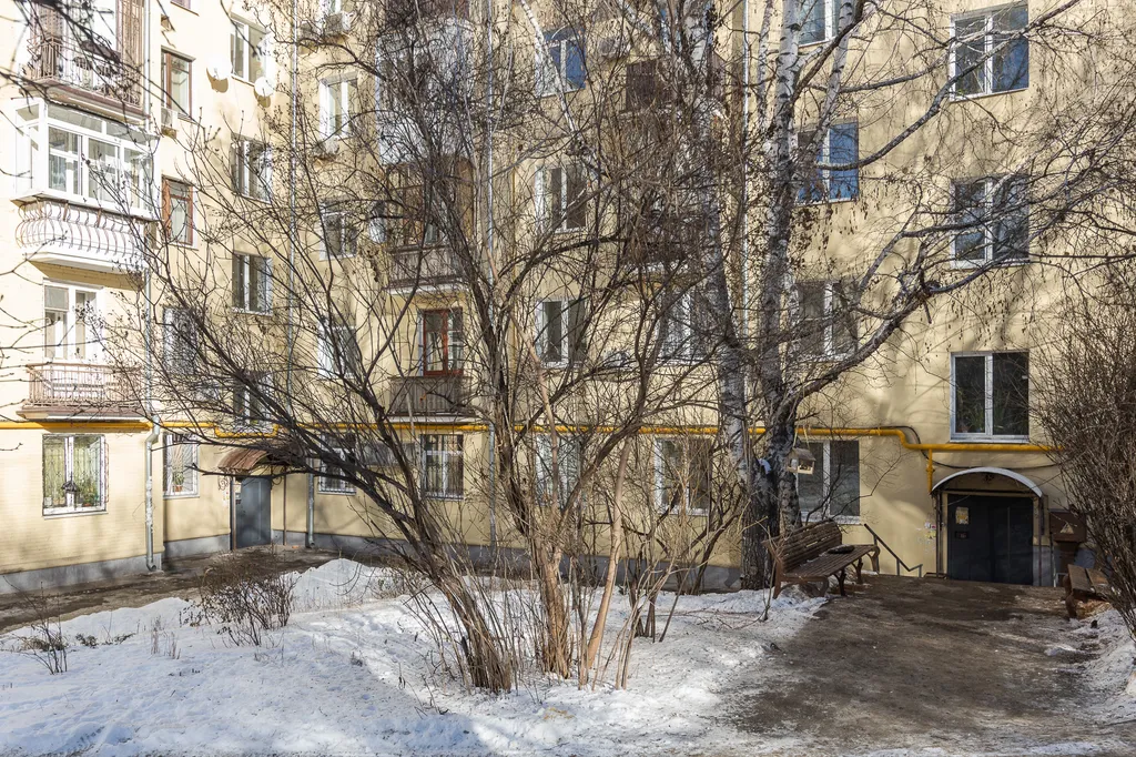 Дом на набережной