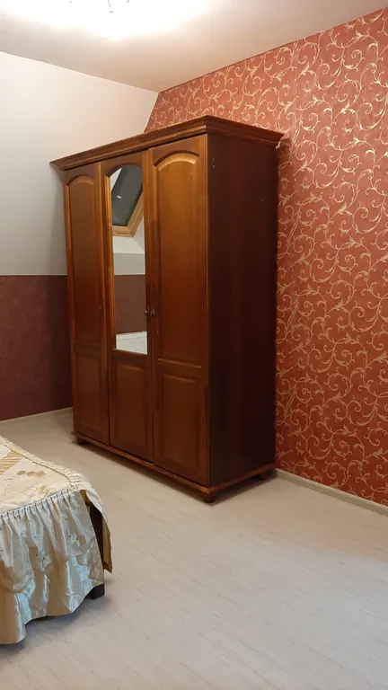 Дом по этажно, отдельным входом