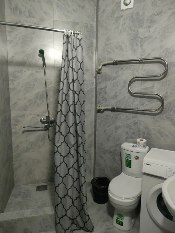 Квартира Евродвушка с хорошим видом на горы, парк в старом центре города — Алматы