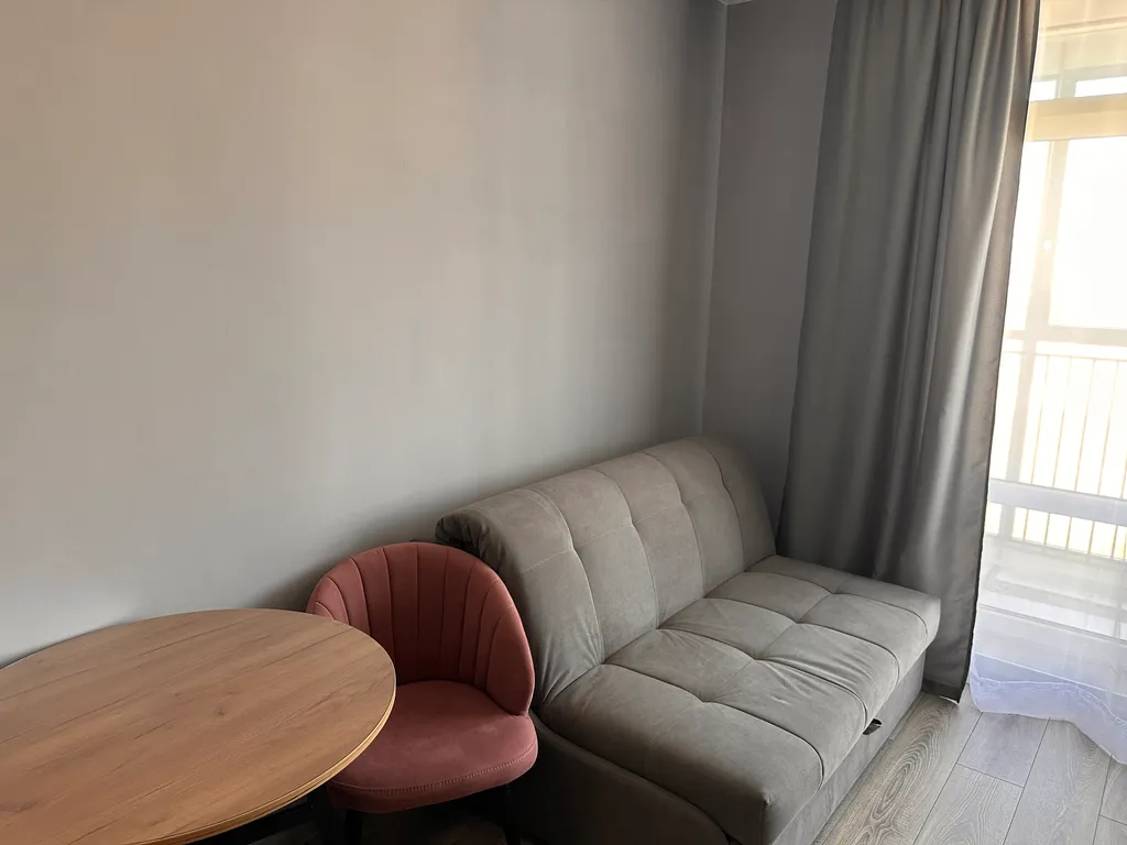 Уютная студия с видом на город