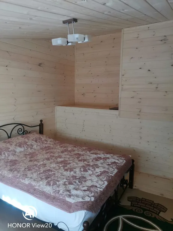 Уютный 3-х этажный коттедж в центре Домбая