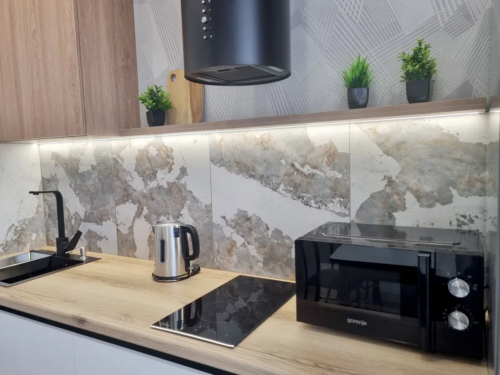 Дизайнерская евро двушка на 17 этаже с панорамным остеклением и видом на город