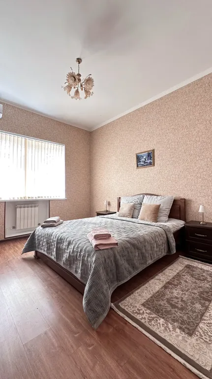 Дом с бассейном и баней возле курзоны