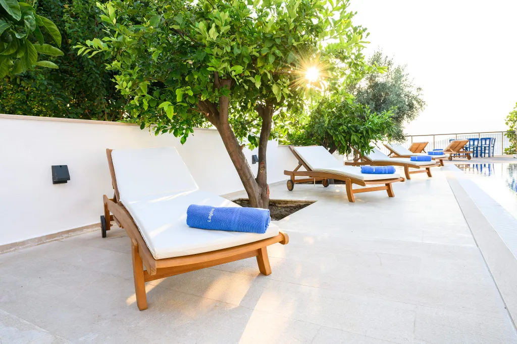 Вилла 1087 с собственным пляжем