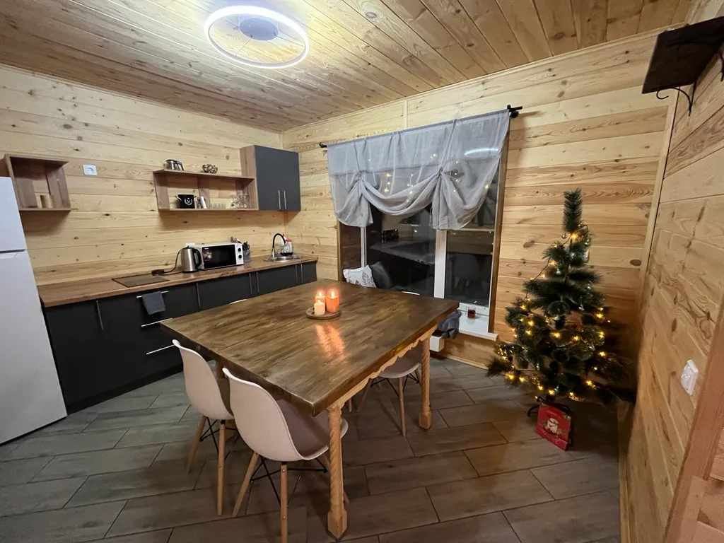 Коттедж с выходом на склон ГЛЦ Мраткино