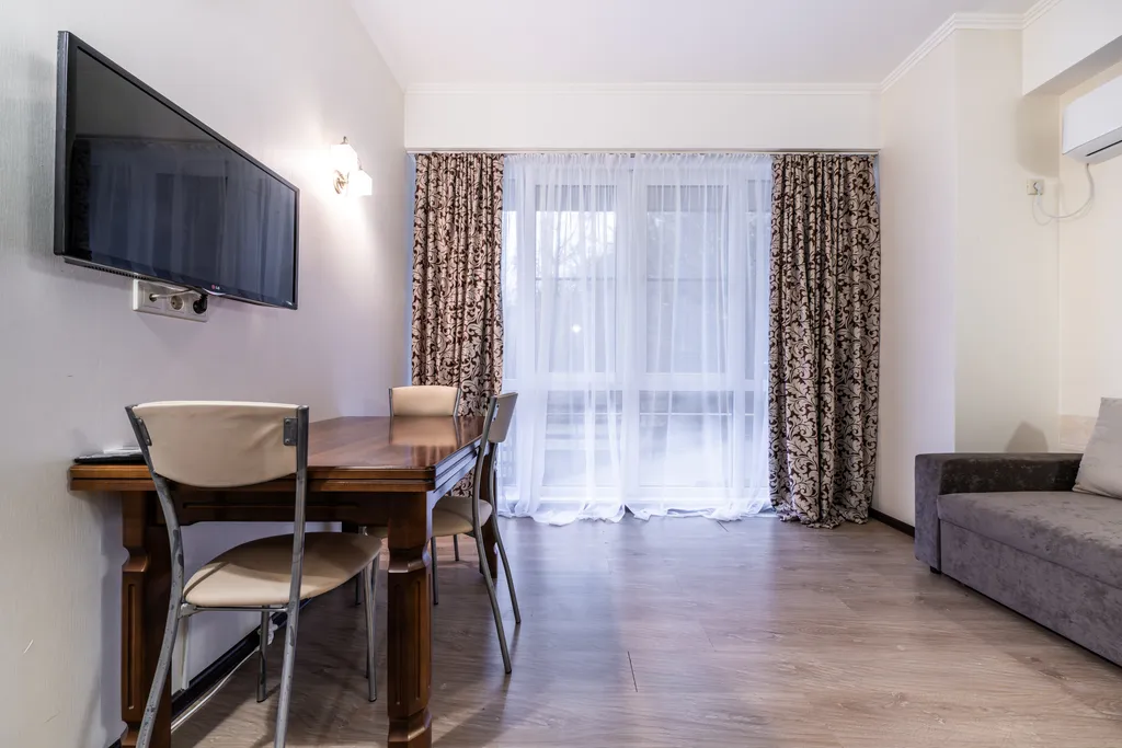 Классические апартаменты с двумя спальнями и ванной, 1 этаж