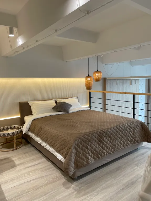 Двухуровневая студия в самом центре