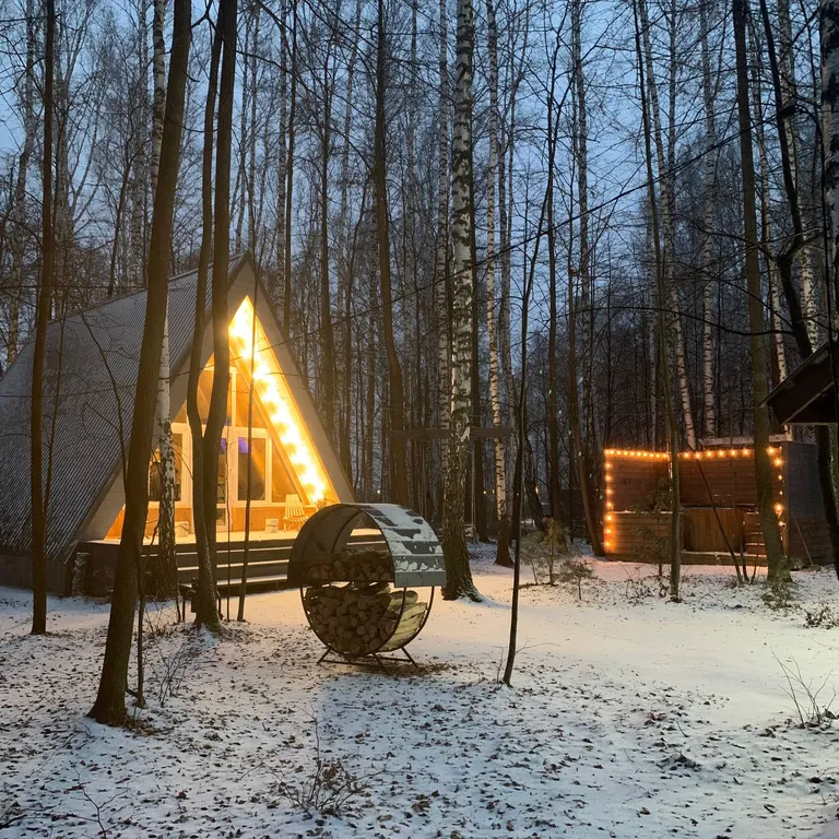 Коттедж Домик в лесу с баней и чаном, A-frame Forest story — аренда посуточно в Тюмень
