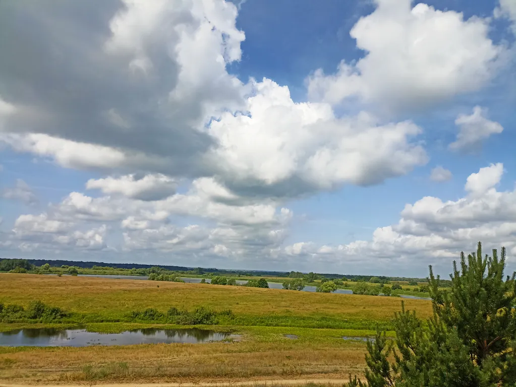 Уютный домик рядом с озером