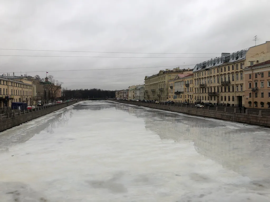 Красивая квартира с камином