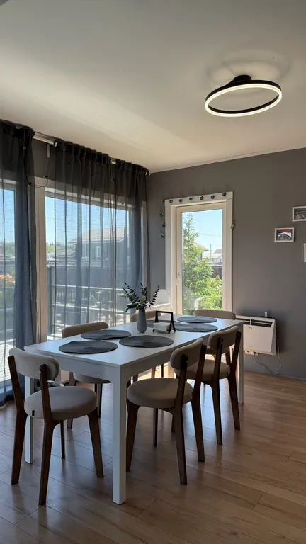 Коттедж Большой семейный дом с панорамными окнами у леса и озера — Семеновское