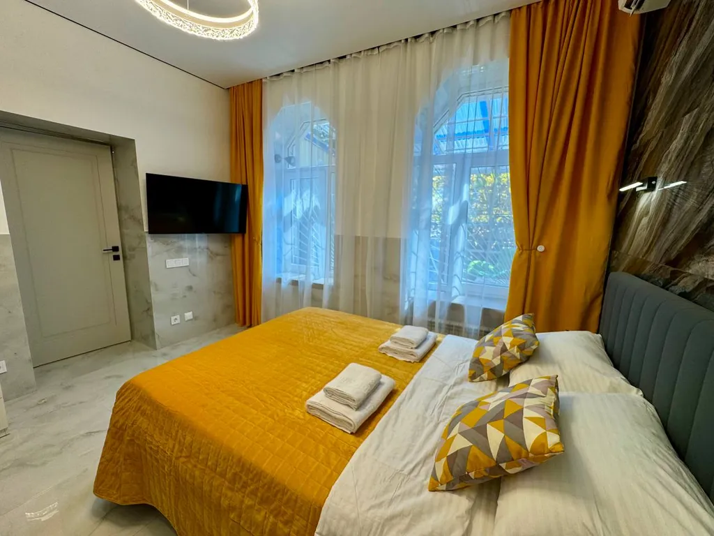 Коттедж Домик с террасой в центре — Сочи