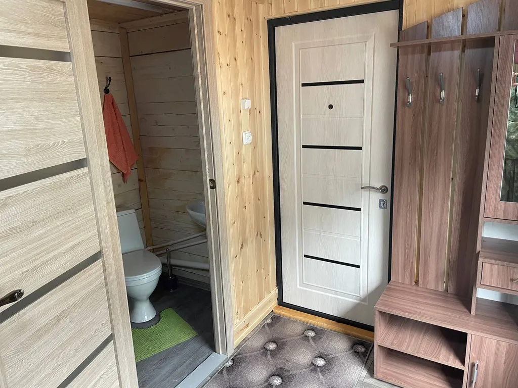 Домик с удобствами внутри