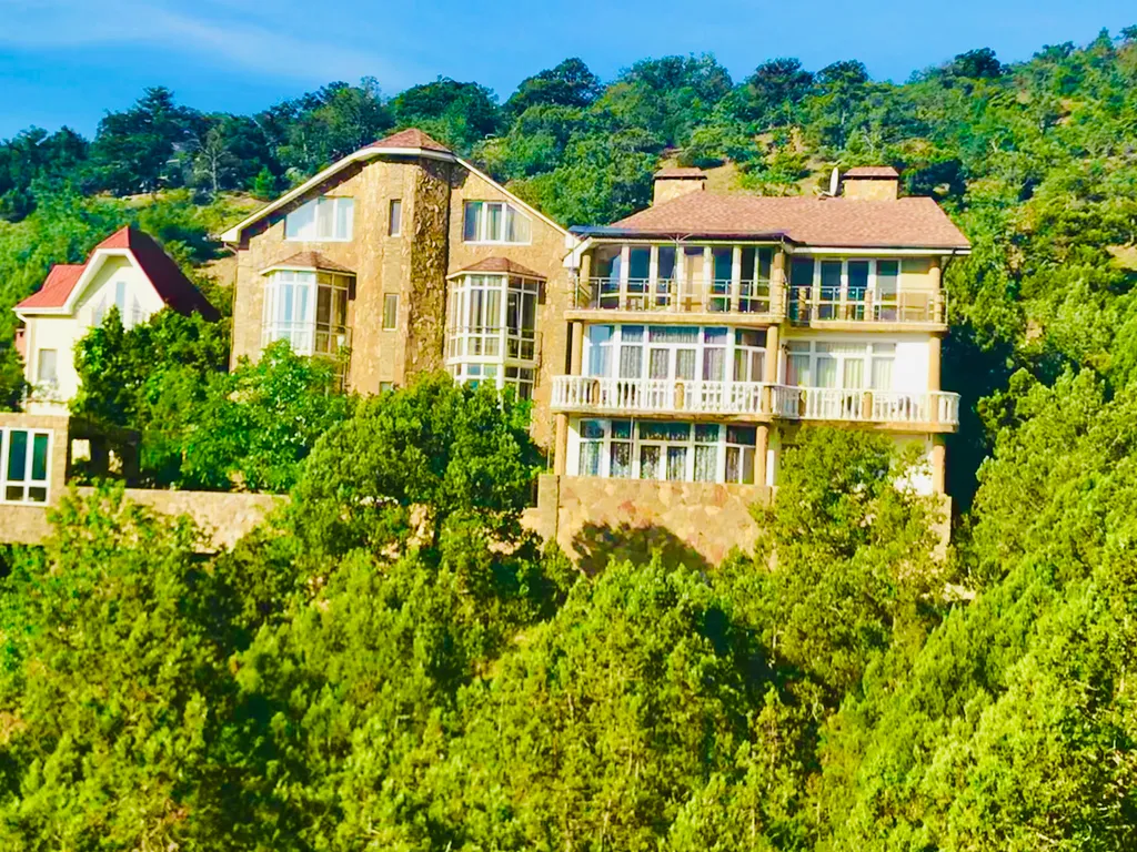 Двухэтажный коттедж