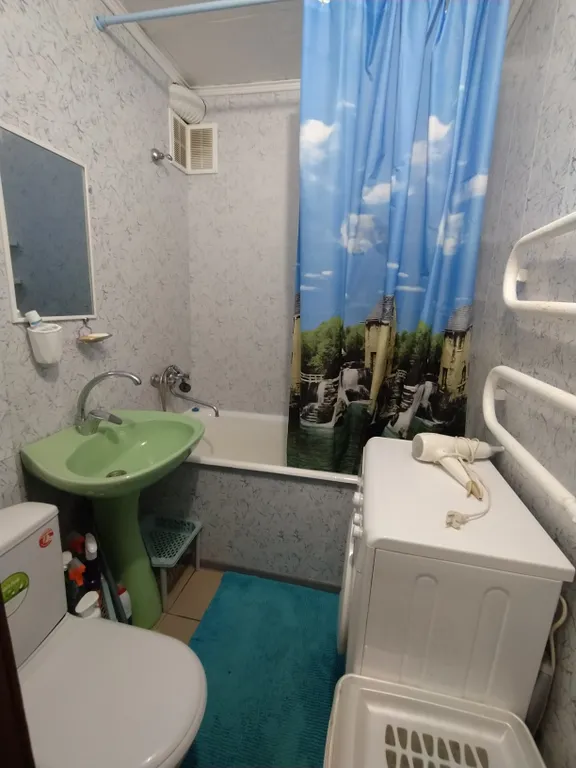 Уютная квартира с кроваткой для младенца