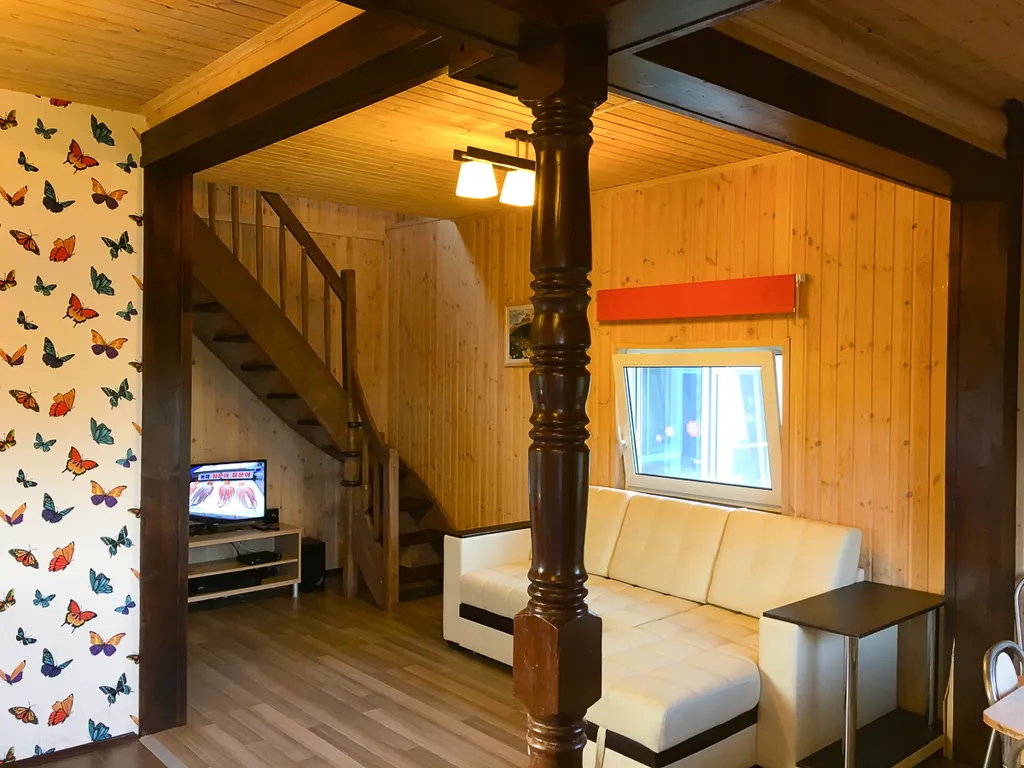 Коттедж 4-комнатный Дом — Луга