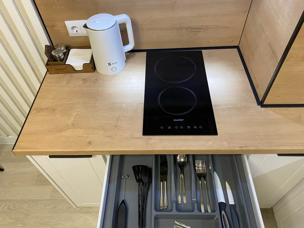 Красивая, новая, уютная студия недалеко от моря