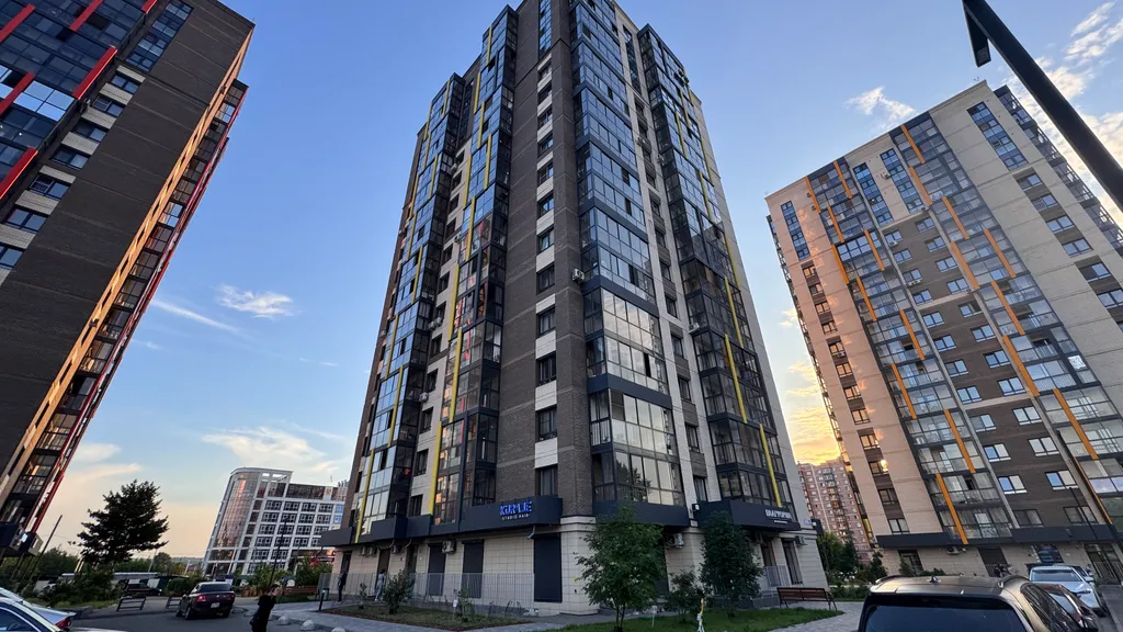 Персиковый пломбир - люкс в центре города