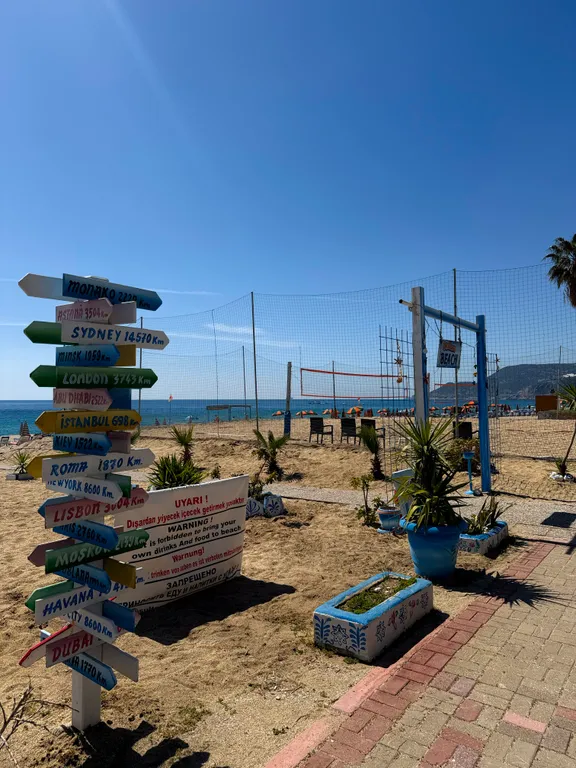 SA Apartments! Luxury 2bd Flat 350m to the Cleopatra Beach