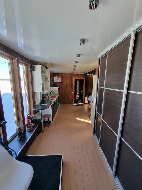 Дом-корабль с баней на Минском море