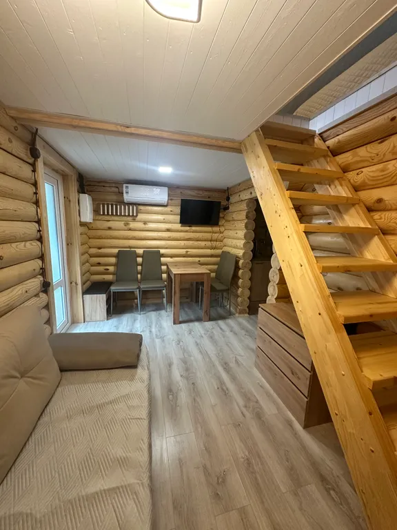 Уютный деревянный дом